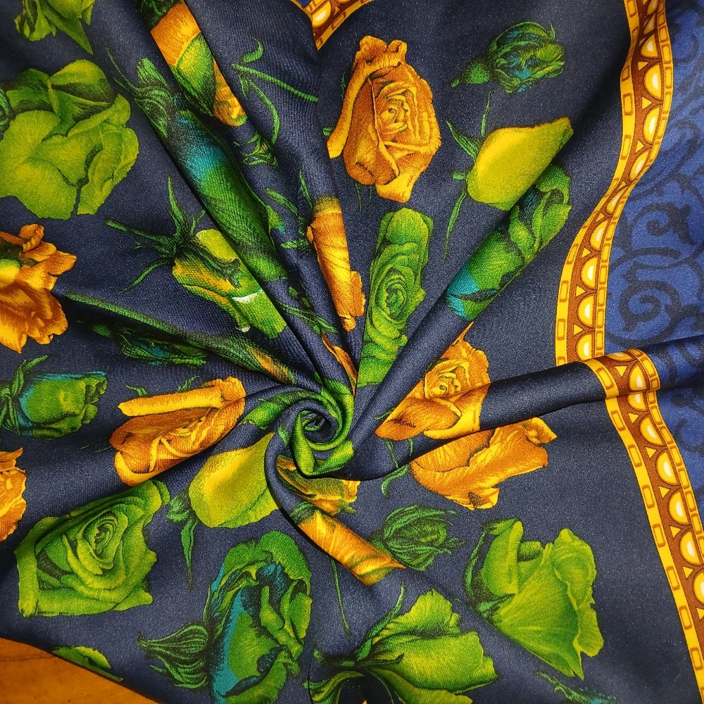 Vintage 1970s unusual odd roses 34-in Square scarf bright colors